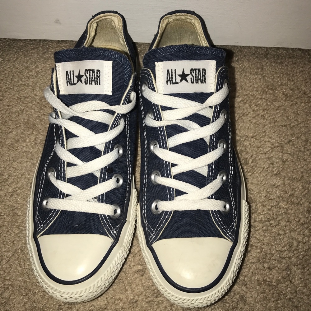 Converse - Picture 2 of 4